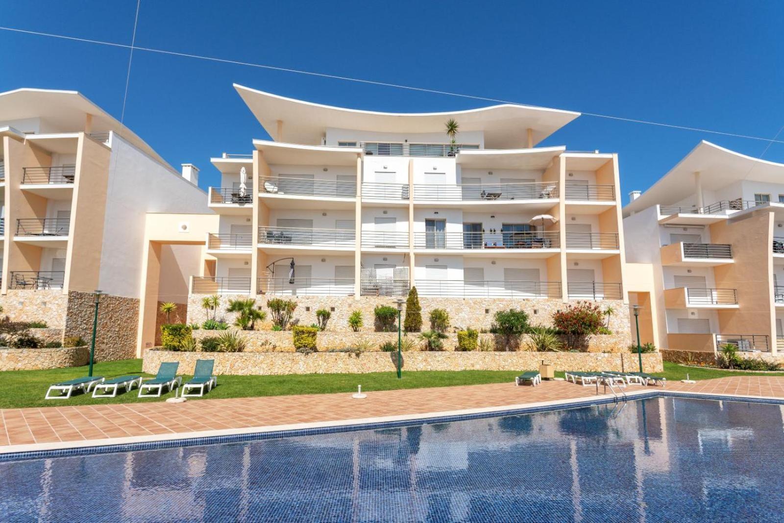 Bnb Homes Ocean View Apartment With Lovely Terrace, 2 Swimming Pools & Tennis Court Albufeira Exterior photo