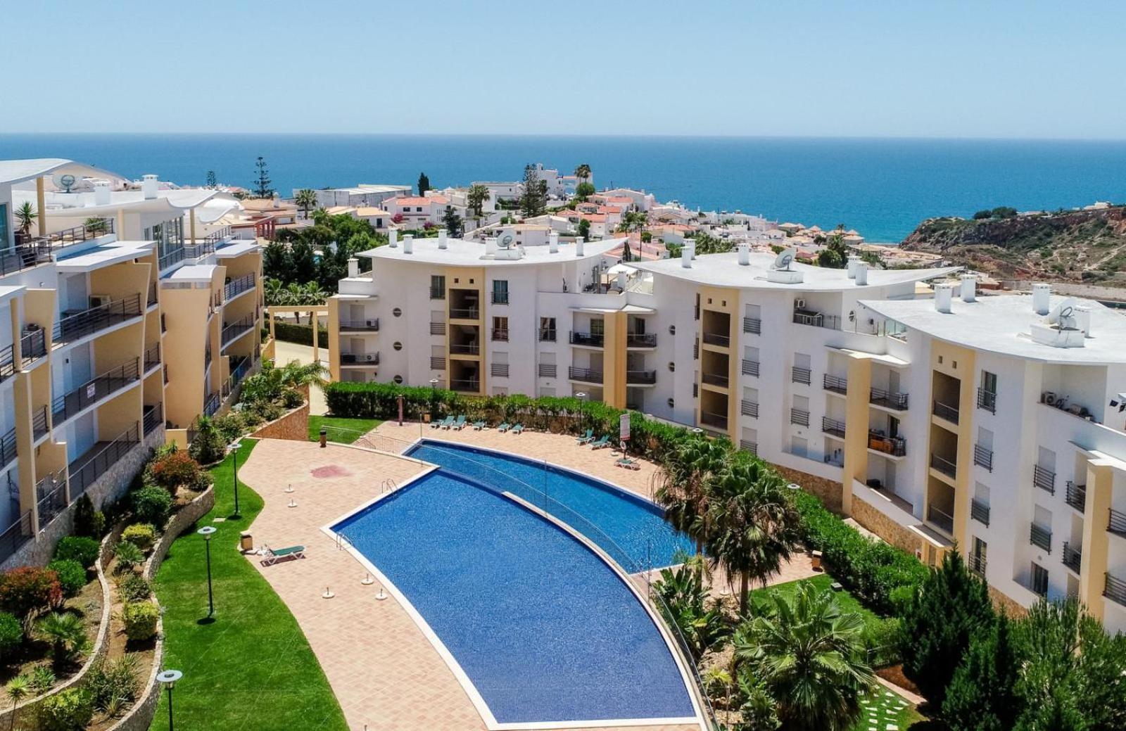Bnb Homes Ocean View Apartment With Lovely Terrace, 2 Swimming Pools & Tennis Court Albufeira Exterior photo